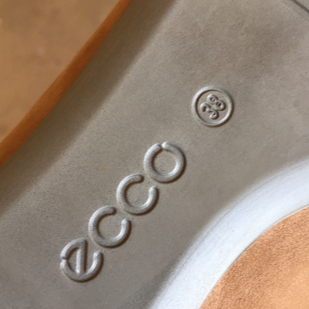 Ecco Caramel Suede Flats - Picture 5 of 6